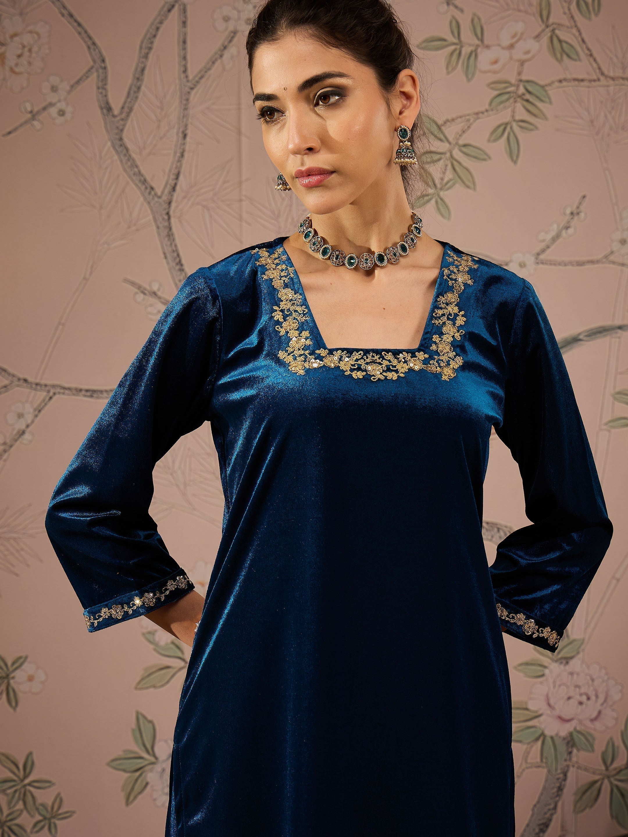 Women Teal Velvet Glass Neck Front Embroidered Kurta